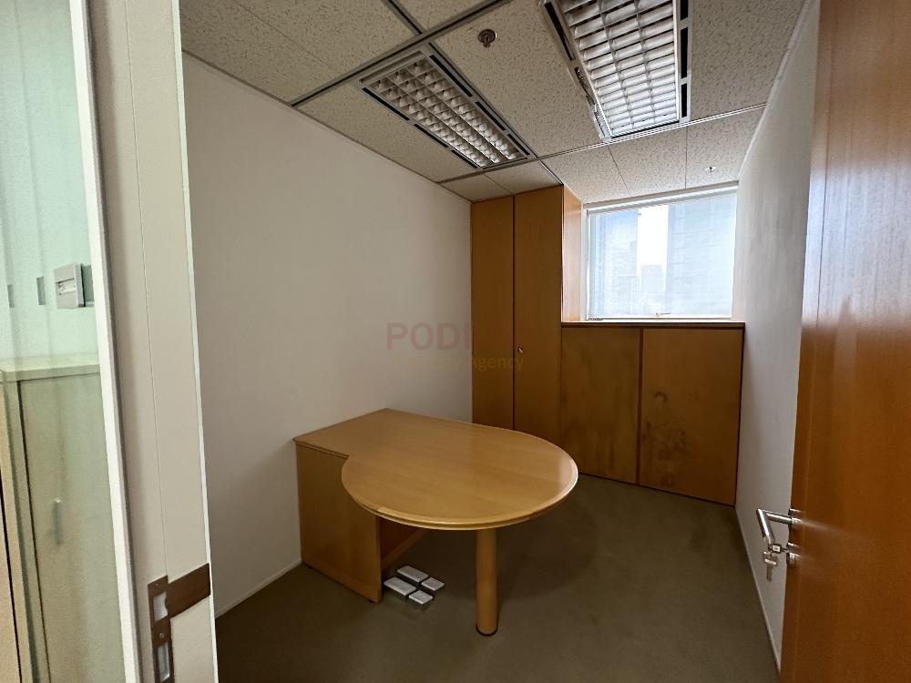 中環歷山大廈                                                     Alexandra House                                              Central