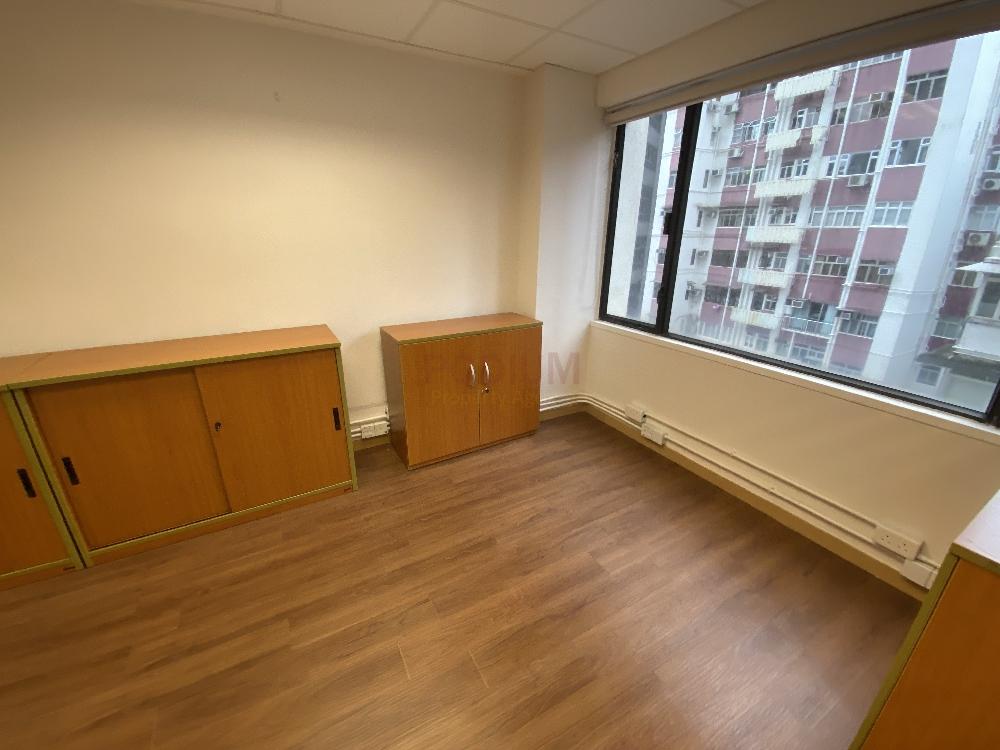 銅鑼灣禮頓中心                                                     Leighton Centre                                              Causeway Bay