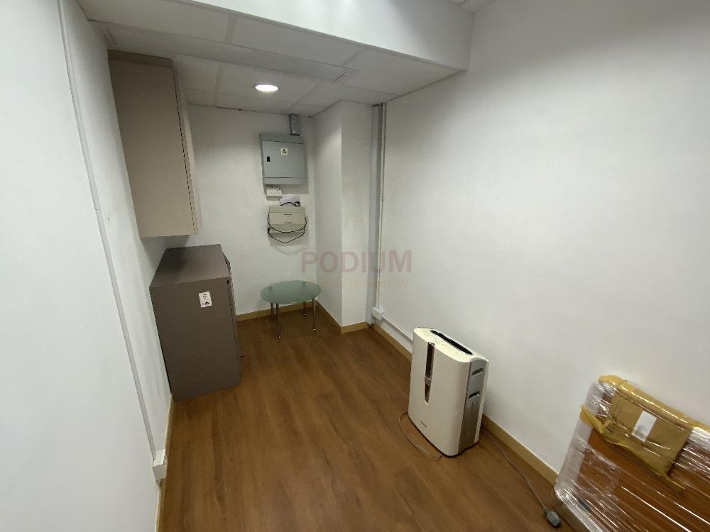 銅鑼灣禮頓中心                                                     Leighton Centre                                              Causeway Bay