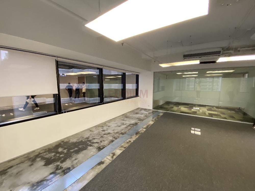 灣仔瑞安中心                                                     Shui On Centre                                               Wan Chai