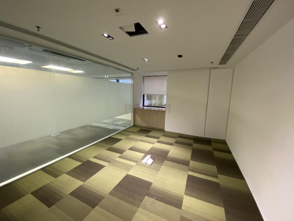 灣仔瑞安中心                                                     Shui On Centre                                               Wan Chai