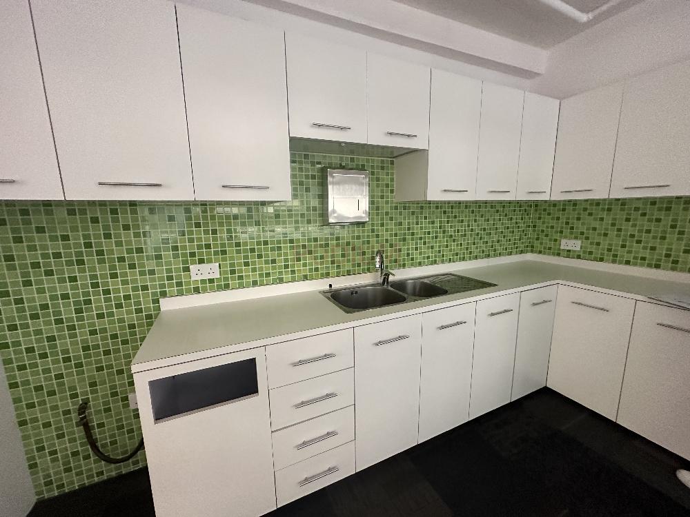 OfficePlus @Sheung Wan - IMG_3235.jpg                                                                                        