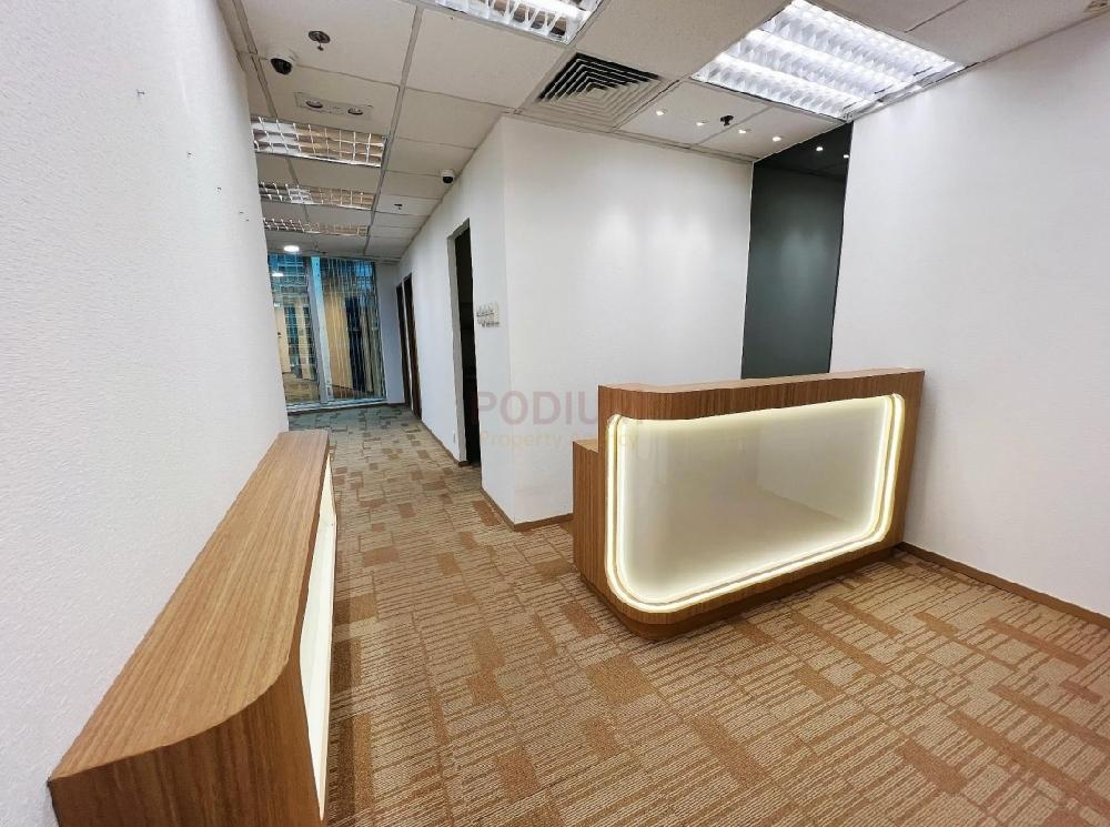 Golden Centre                                                Sheung Wan - 1.jpg                                                                                               