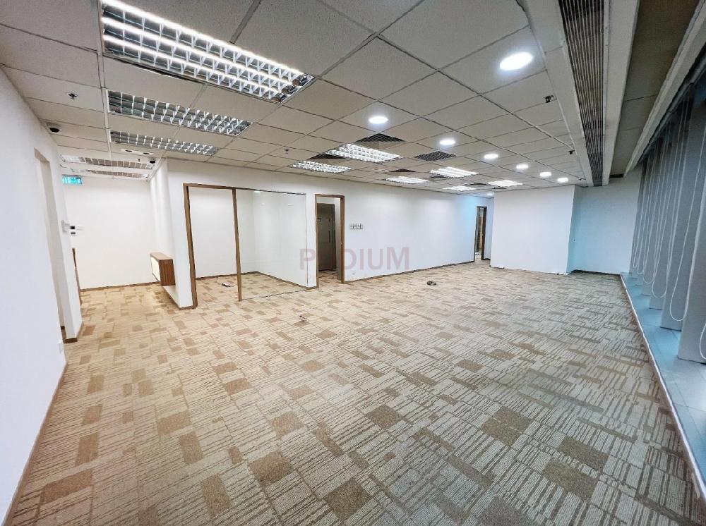 上環金龍中心                                                     Golden Centre                                                Sheung Wan