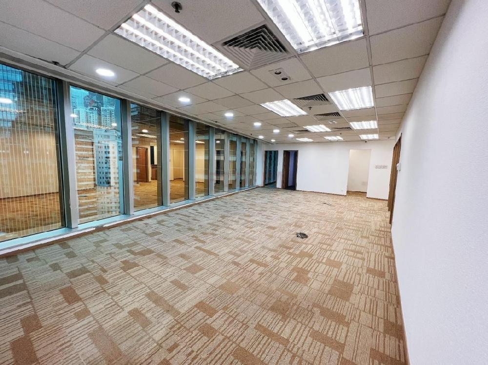 上環金龍中心                                                     Golden Centre                                                Sheung Wan