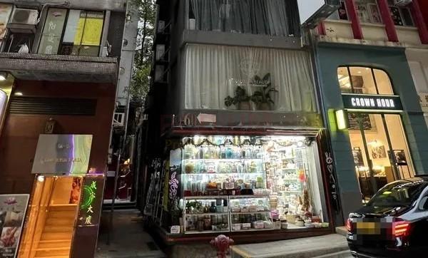 60 Wellington Street-60 Wellington Street Photo.jpg                                                                      