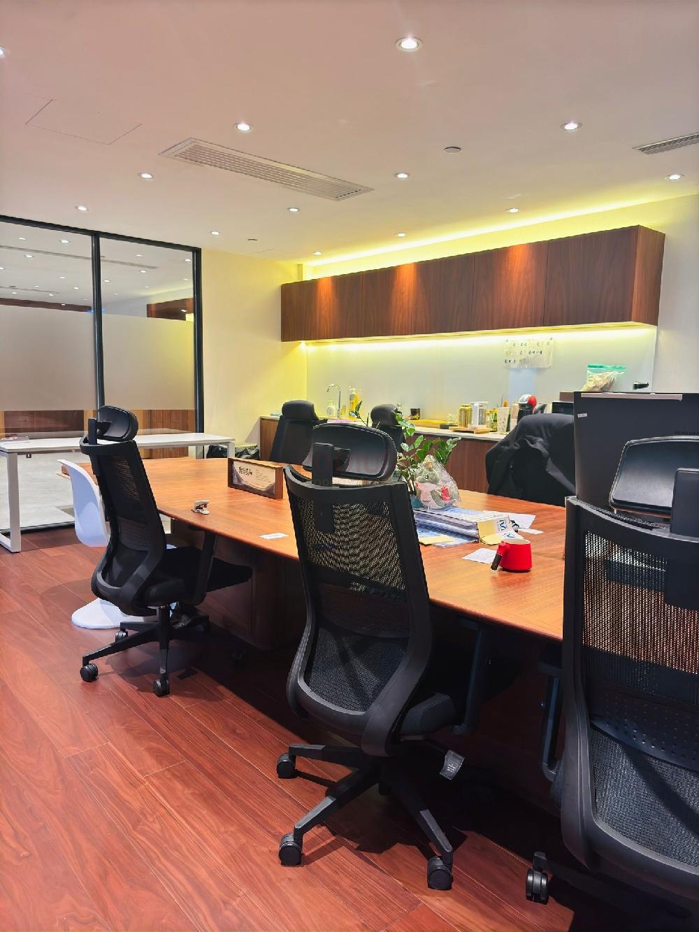 Admiralty Centre Tower 1 - Interior 3.JPG                                                                                      