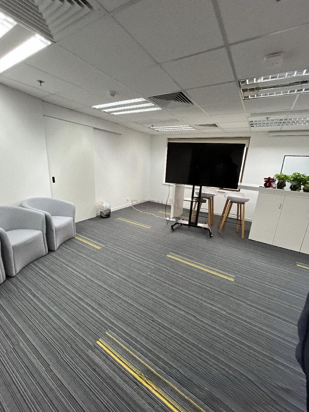 Bank of America Tower                                        - Office Interior 2.JPG                                                                               