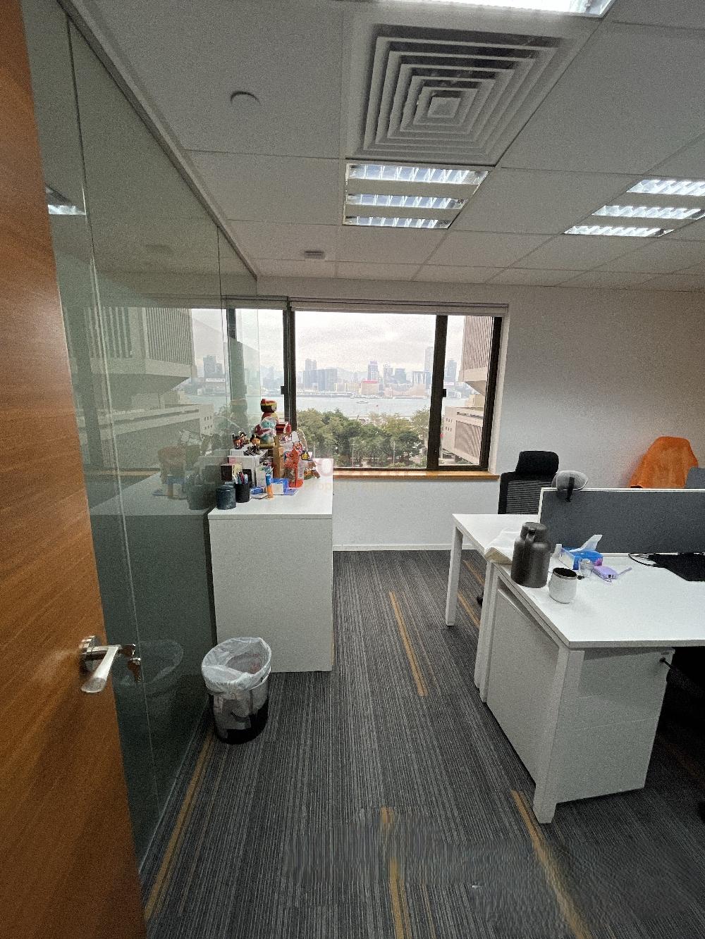 Bank of America Tower                                        - Office Interior 3.JPG                                                                               