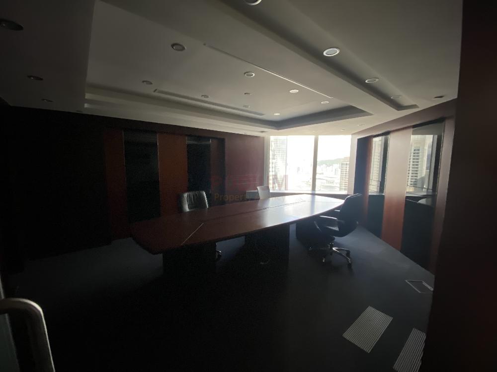 The Center                                                   - IMG_7654.jpg                                                                                        