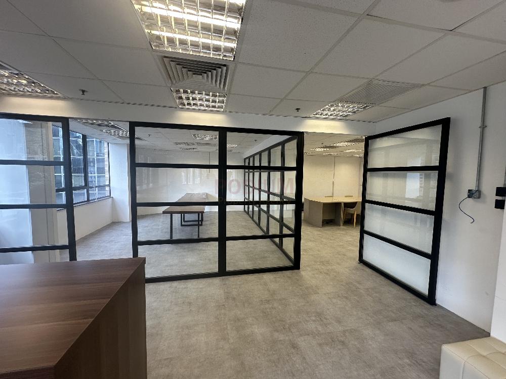 Lee Garden Six - Office Interior 1.jpg                                                                               