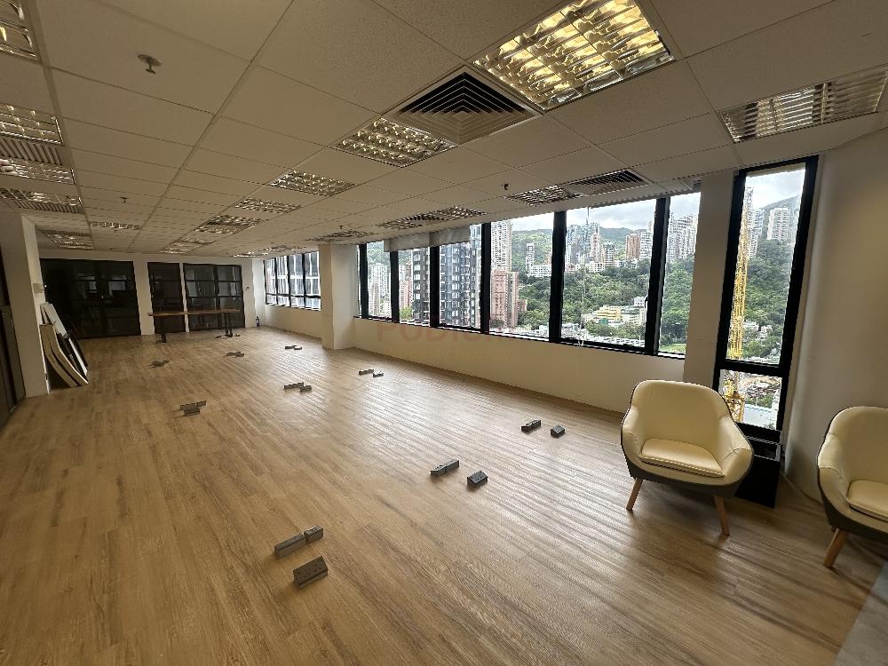 Lee Garden Six - Office Interior 2.jpg                                                                               