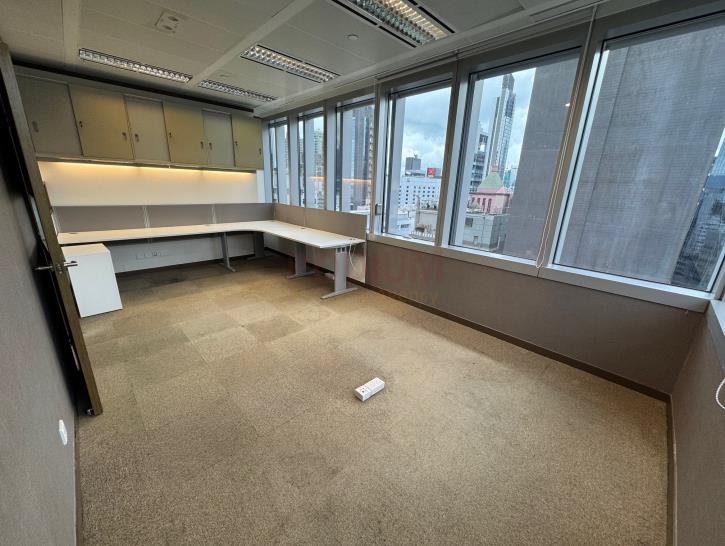 Tai Tung Building                                            - Office Interior 4.jpg                                                                               