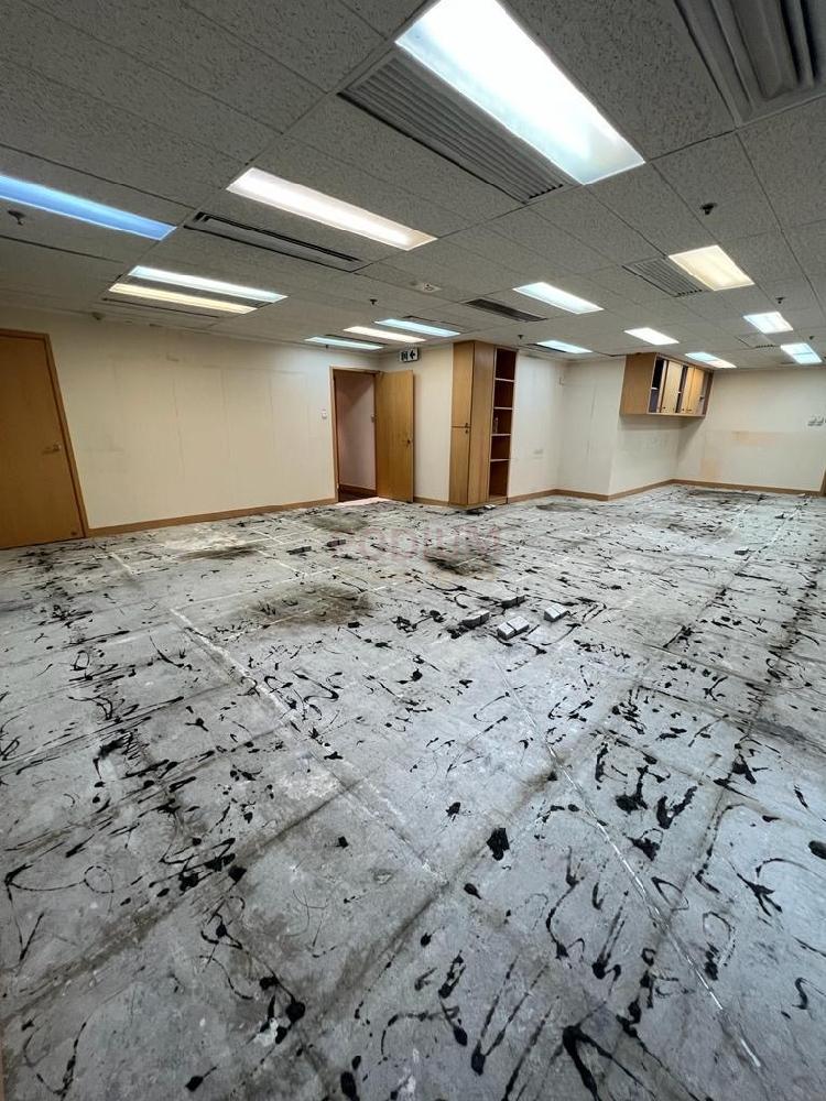 Capital Centre - Office Interior 4.JPG                                                                               