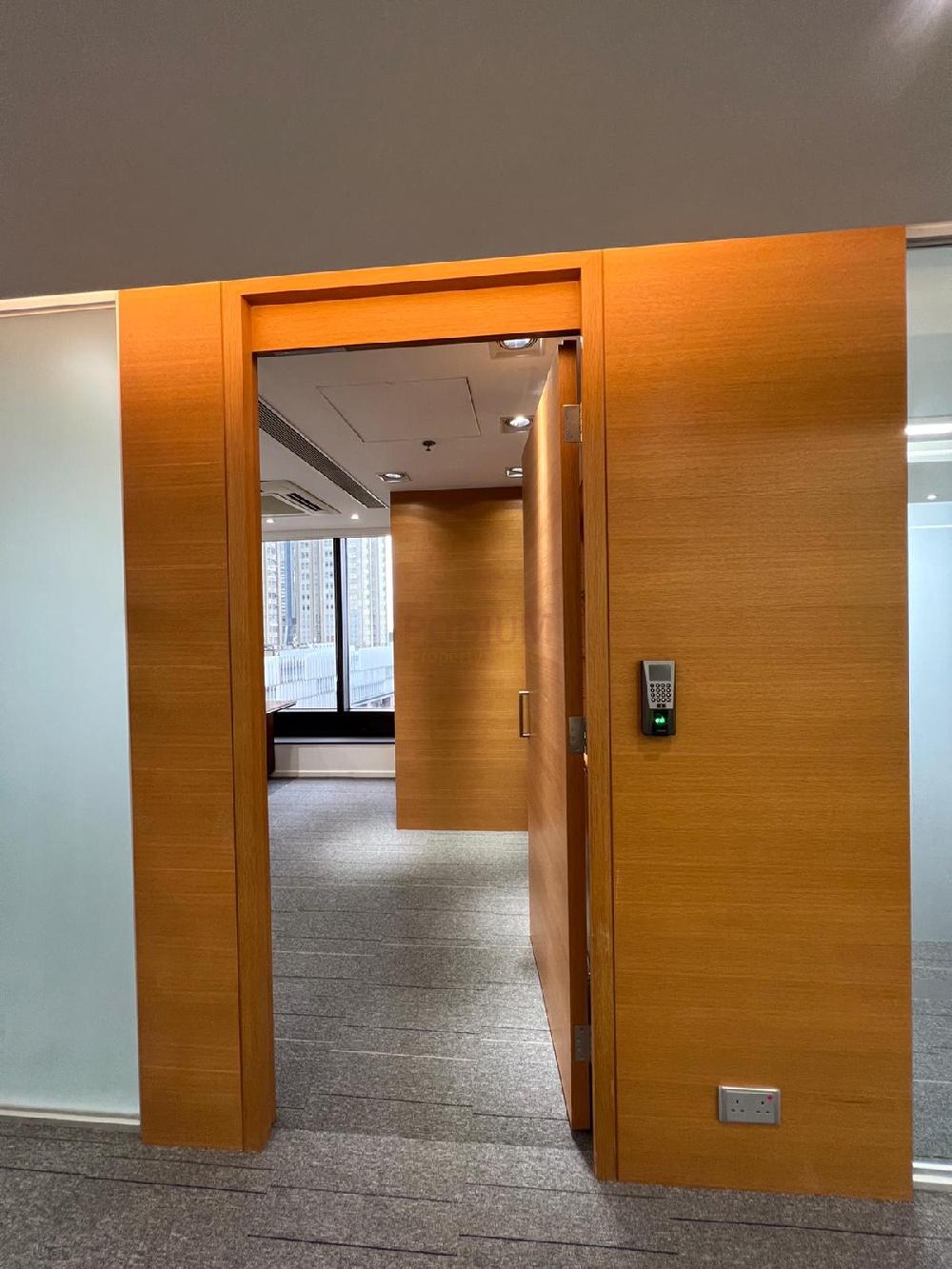 Capital Centre - Office Interior 3.JPG                                                                               