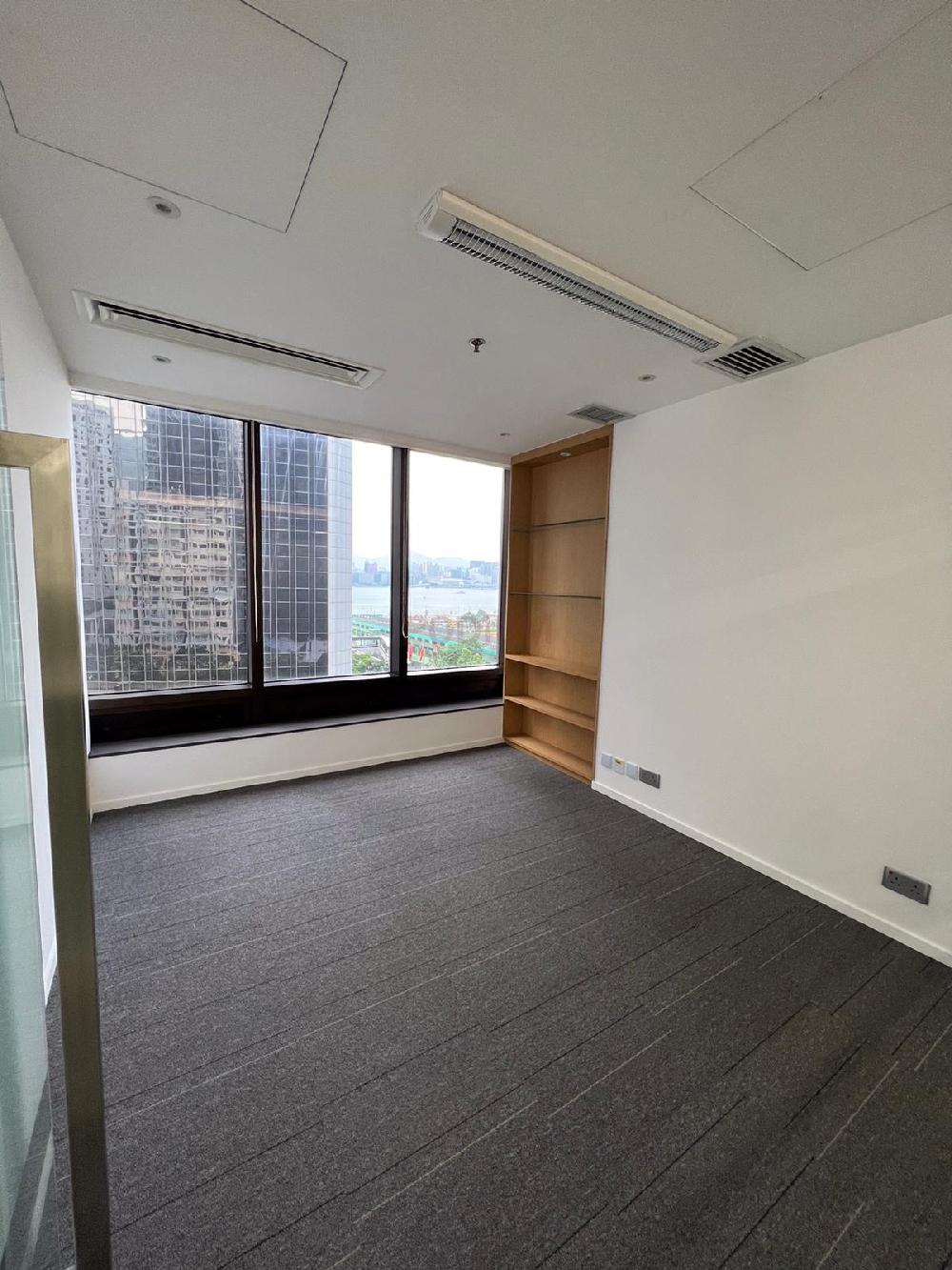 Capital Centre - Office Interior 9.JPG                                                                               
