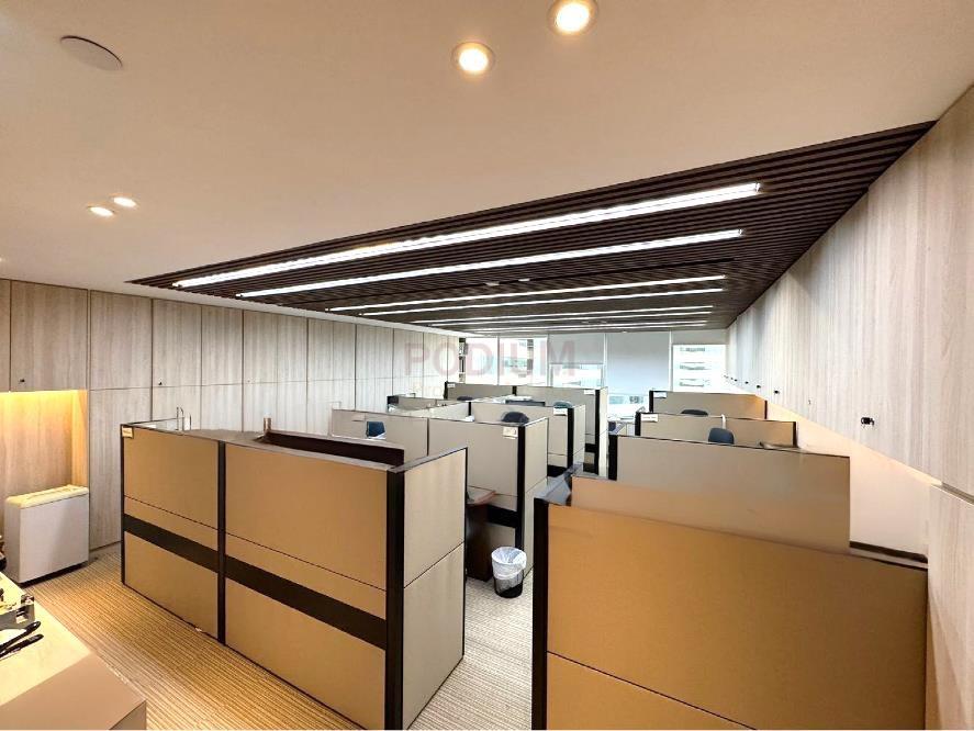 Times Square Tower One - Office Interior 5.jpg                                                                               