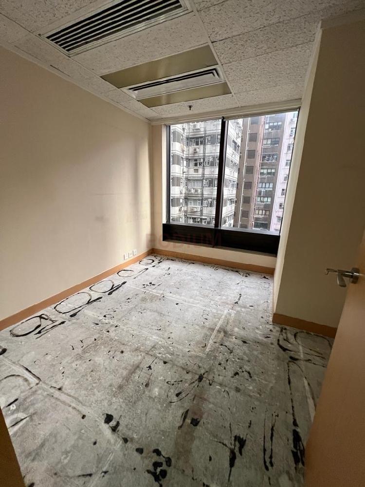 Capital Centre - Office Interior 15.JPG                                                                              