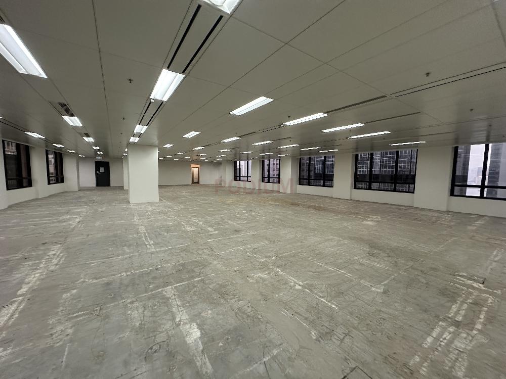 Luk Kwok Centre - Office Interior 3.jpg                                                                               