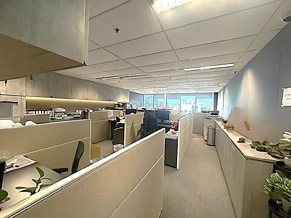 Times Square Tower One - Office Interior 1.jpg                                                                               