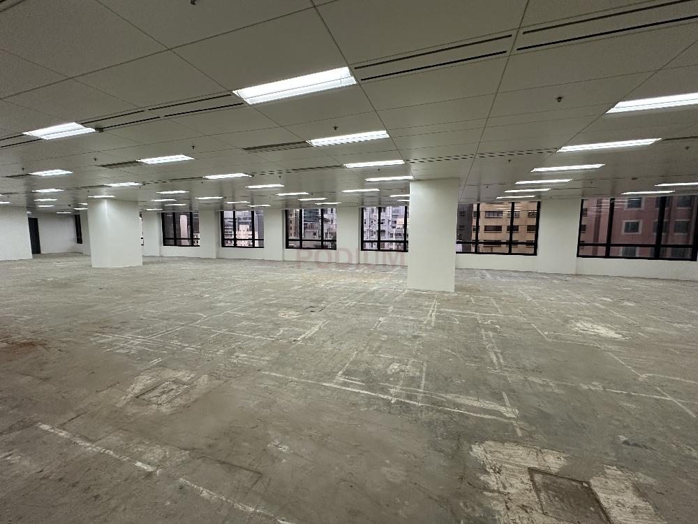 Luk Kwok Centre - Office Interior 4.jpg                                                                               