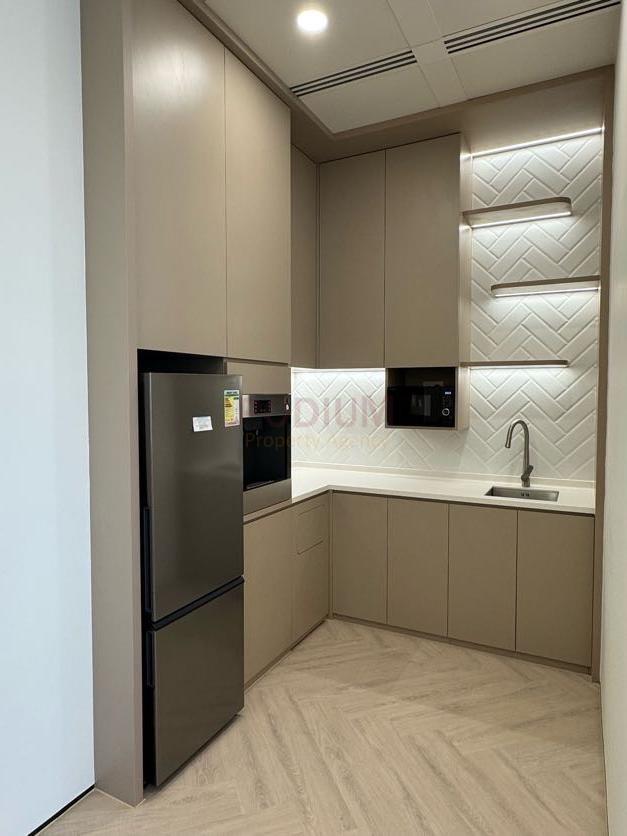 Hysan Place                                                  - Office Interior 6.JPG                                                                               