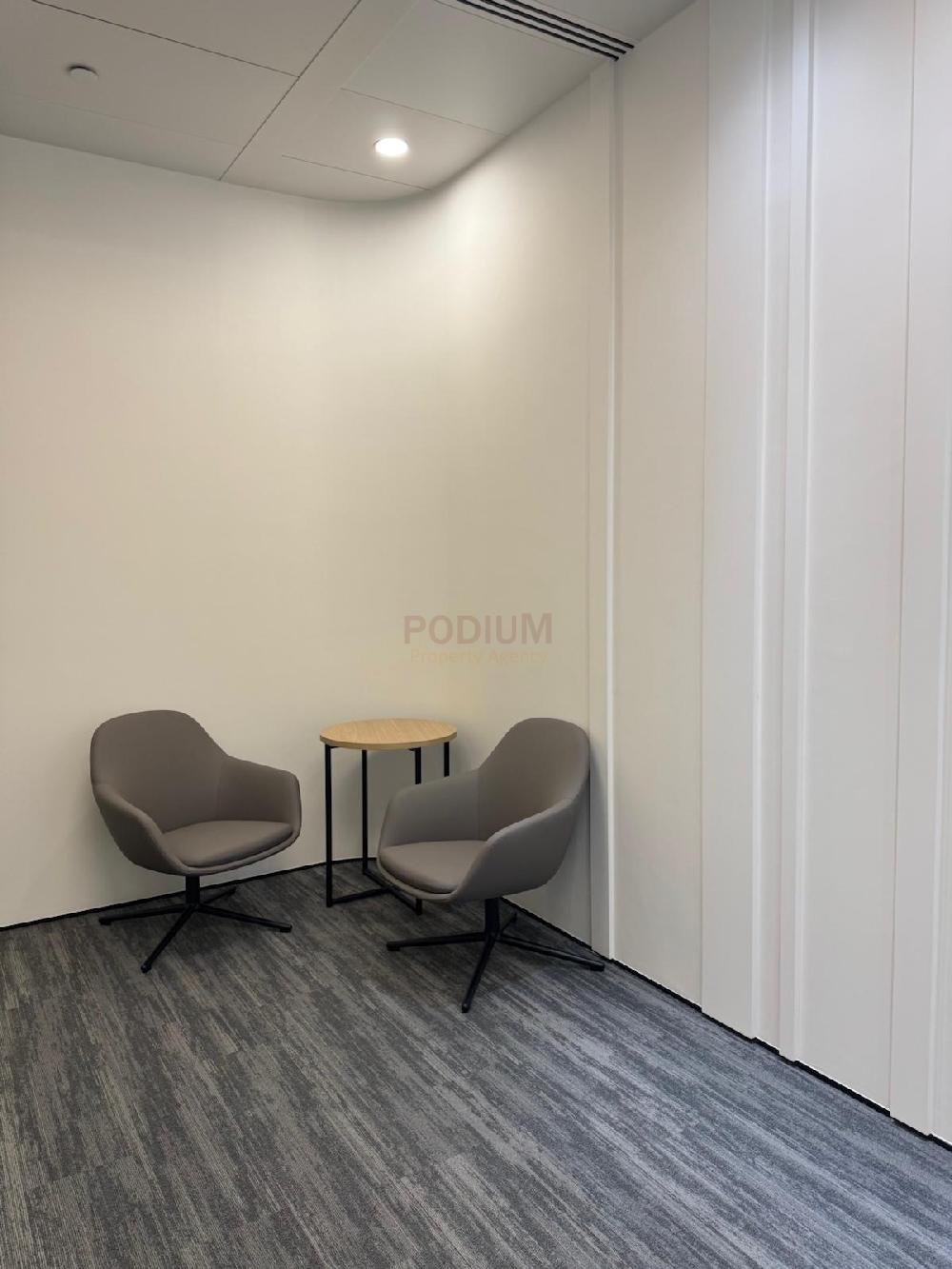 Hysan Place                                                  - Office Interior 7.JPG                                                                               