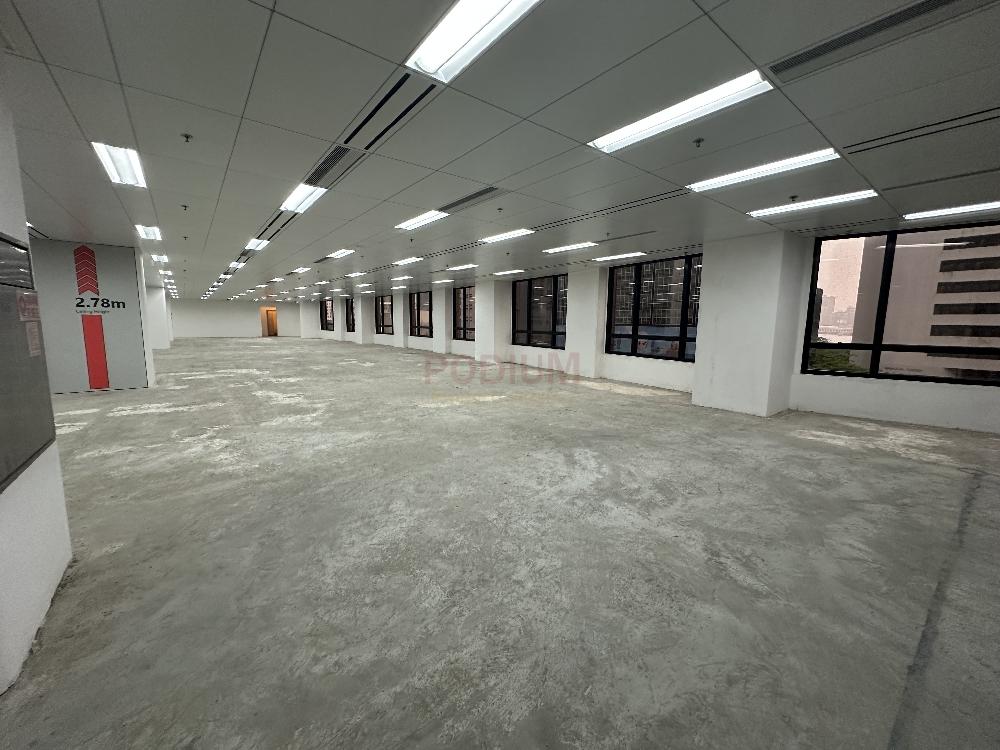 Luk Kwok Centre Wan Chai - Office Interior 1.jpg                                                                               