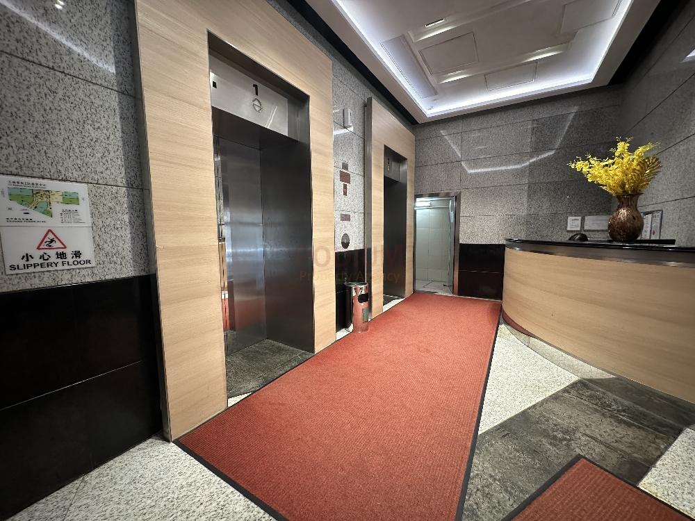 135 Bonham Strand Trade Centre                               - 135 Bonham Strand Trade Centre_Lobby 2.jpg                                                          