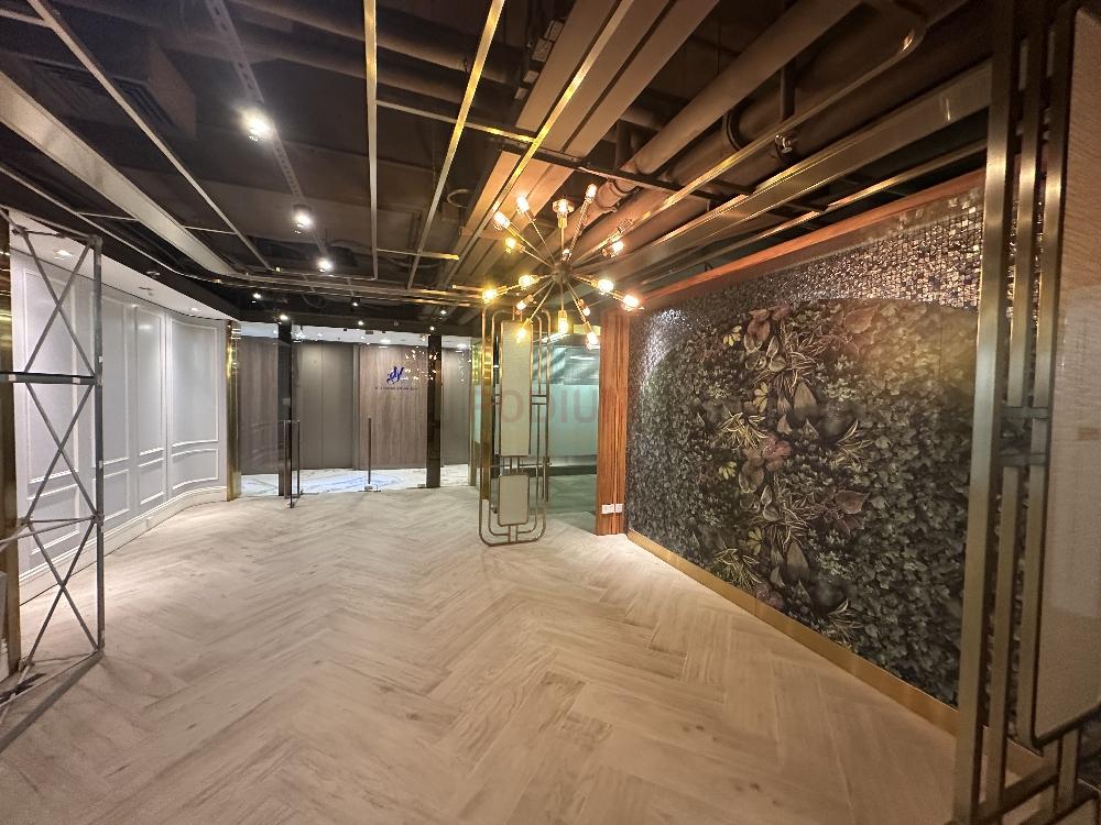 United Asia Finance Centre - Office Interior 6.jpg                                                                               