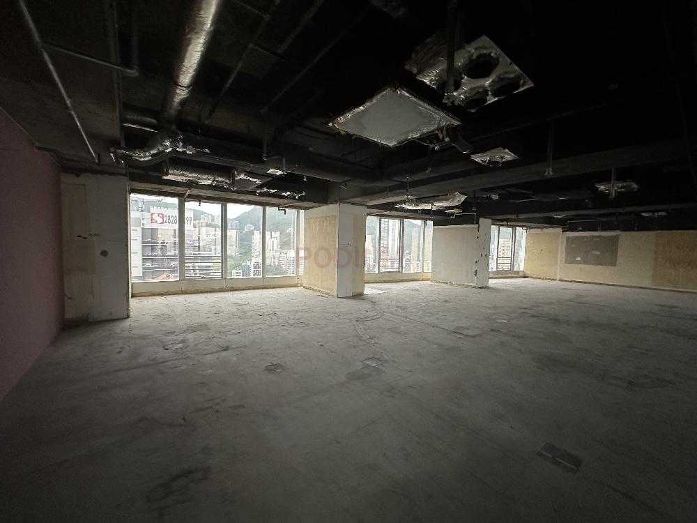 United Asia Finance Centre - Office Interior 2.jpg                                                                               