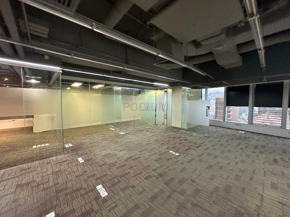 United Asia Finance Centre - Office Interior 4.jpg                                                                               