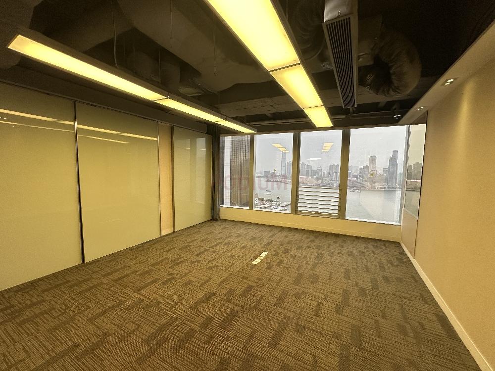 United Asia Finance Centre - Office Interior 6.jpg                                                                               