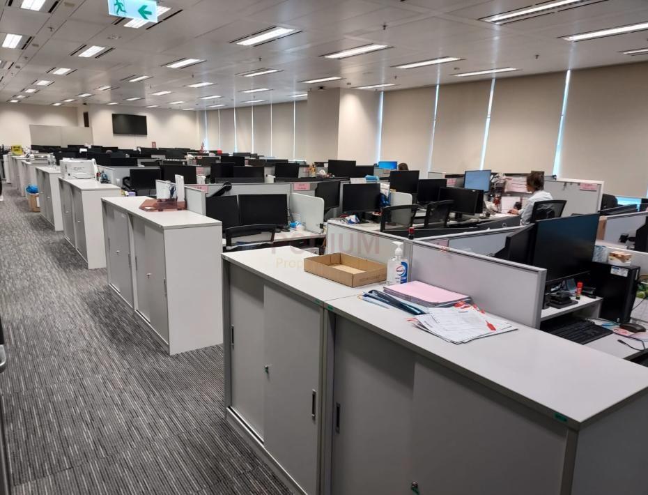 100 Queen's Road Central Central - Office Interior 1.jpg                                                                               