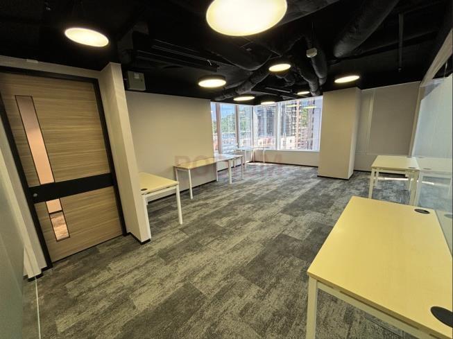 Island Place                                                 - Office Interior 1.jpg                                                                               