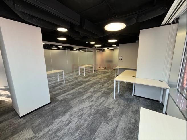 Island Place                                                 - Office Interior 2.jpg                                                                               