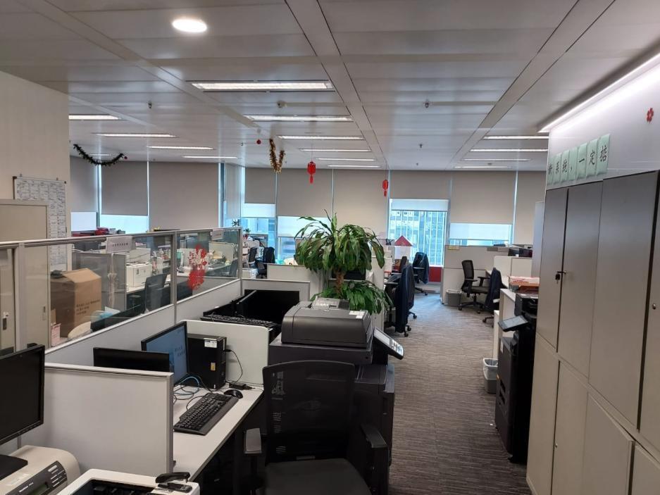 100 Queen's Road Central Central - Office Interior 1.jpg                                                                               