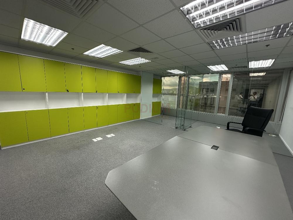 308 Central Des Voeux - Office Interior 1.jpg                                                                               