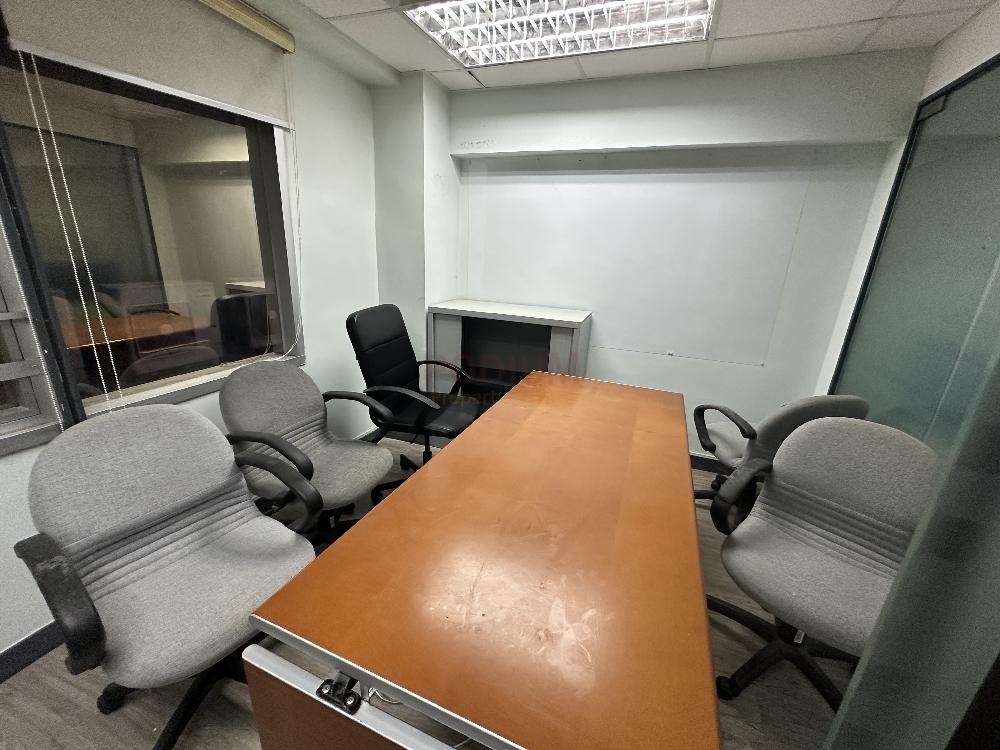 Eton Building                                                - Office Interior 4.jpg                                                                               