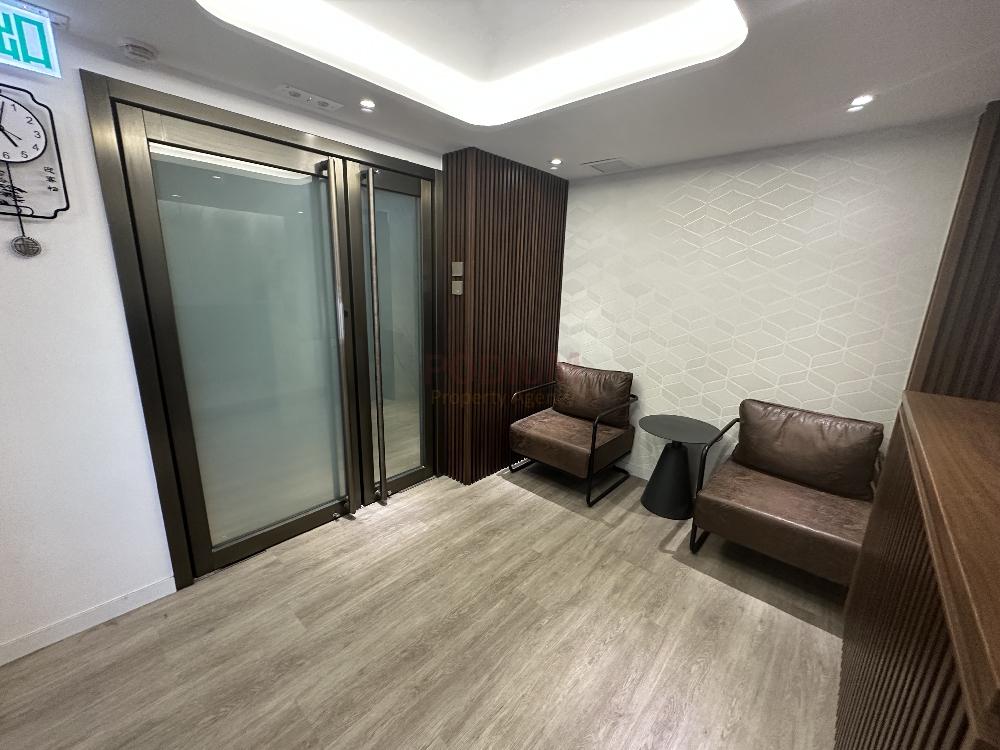 Yue Thai Commercial Building                                 - Office Interior 1.jpg                                                                               