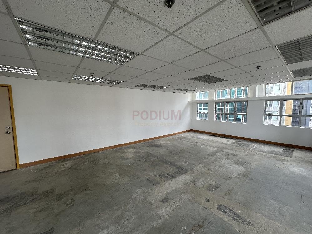 Kai Tak Commercial Building                                  - Office Interior 3.jpg                                                                               