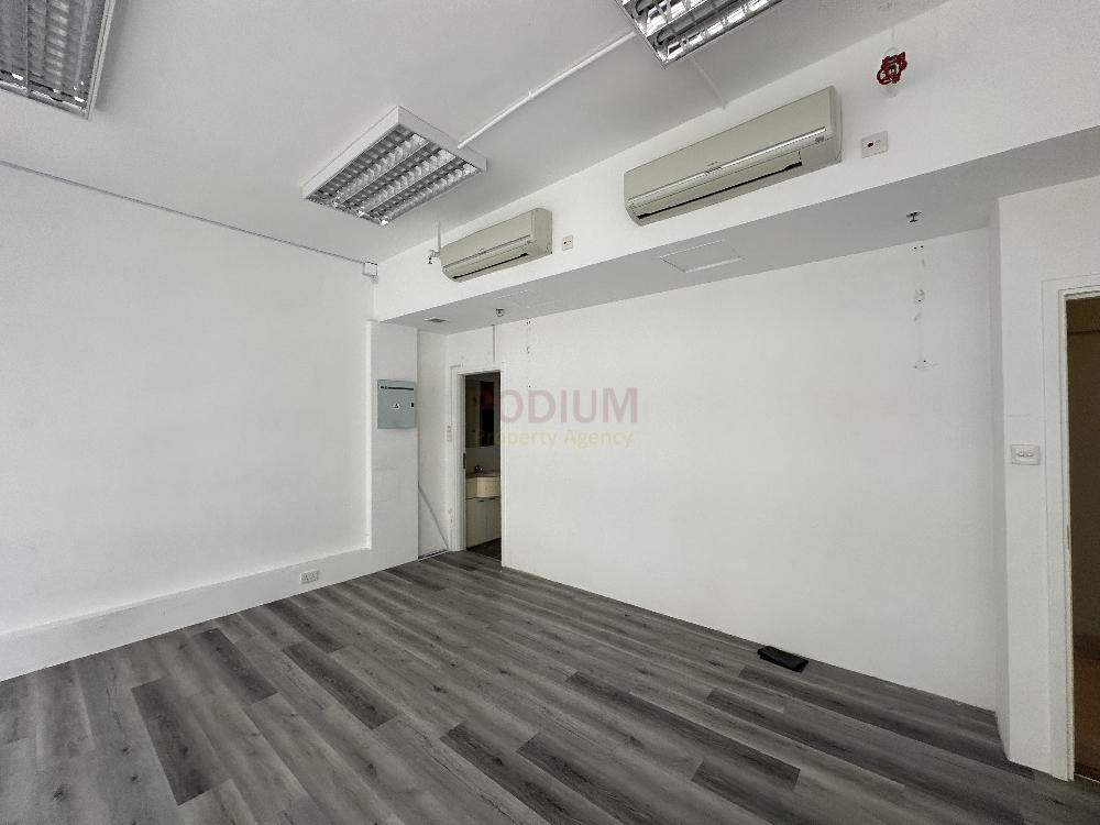 CS Tower - Office Interior 3.jpg                                                                               