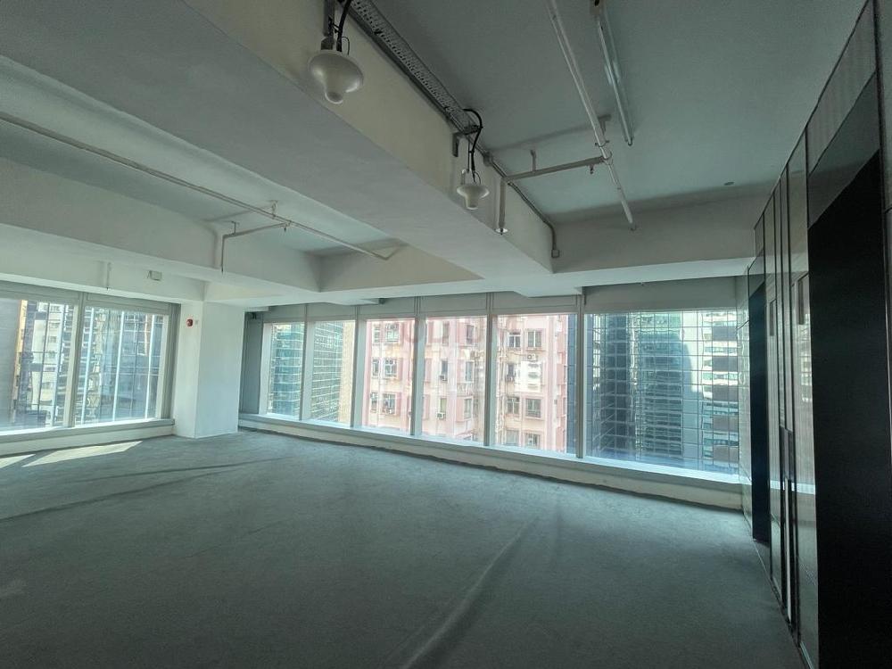 Aura On Pennington - Office Interior 3.JPG                                                                               