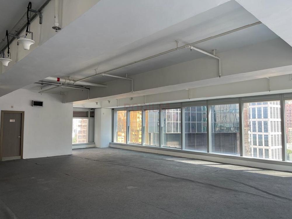 Aura On Pennington - Office Interior 4.JPG                                                                               