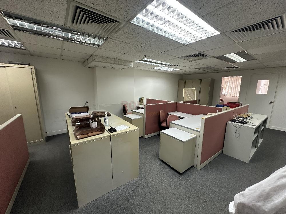Connaught Commercial Building                                Wan Chai - Office Interior 1.jpg