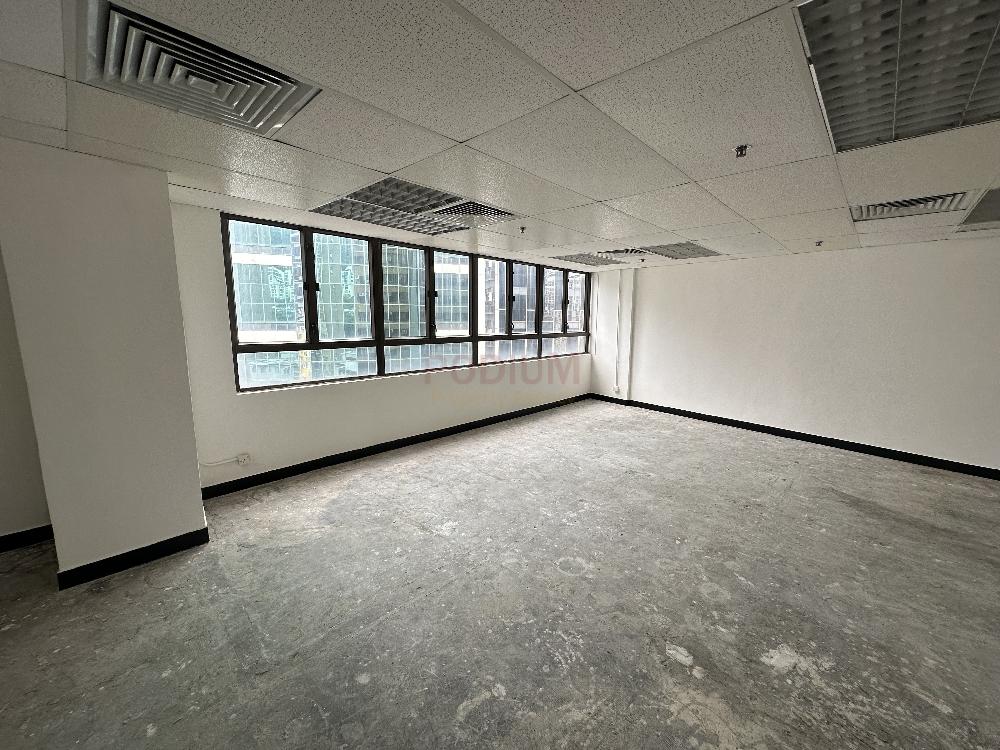 Wanchai Commercial Centre                                    - Office Interior 2.jpg                                                                               