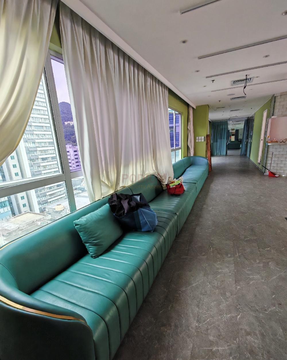 Kowloon Plaza                                                - Officve Interior 2.jpg                                                                              