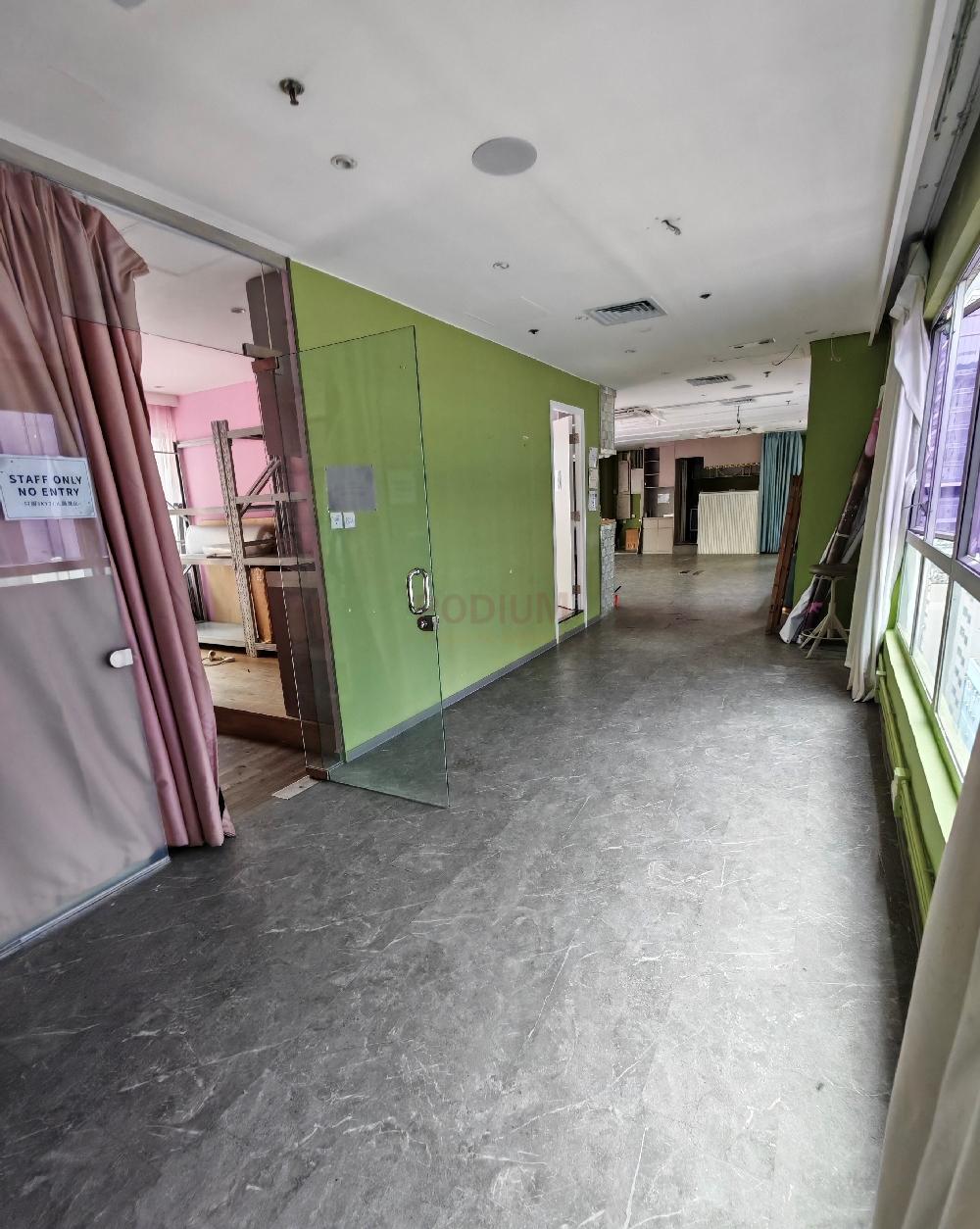 Kowloon Plaza                                                - Officve Interior 3.jpg                                                                              