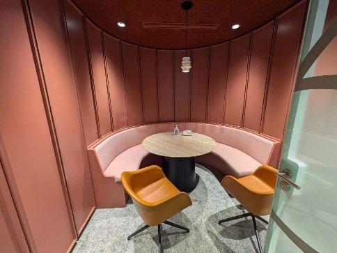 1111 King's Road (Cityplaza One) - Office Interior 5.jpg                                                                               