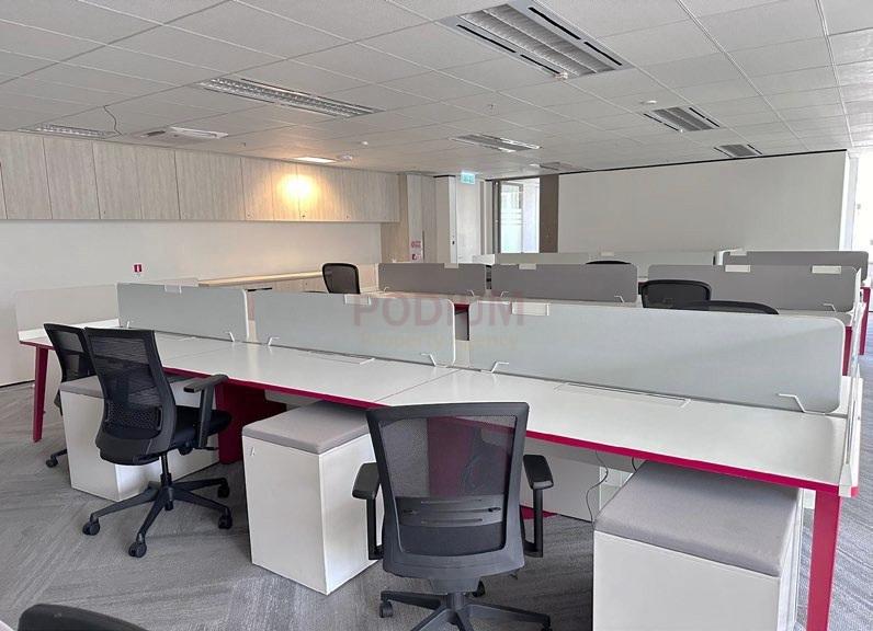 1111 King's Road (Cityplaza One) - Office Interior 3.jpg                                                                               